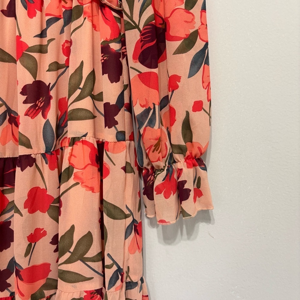 Floral V-Neck Maxi Dress - Picture 3 of 5